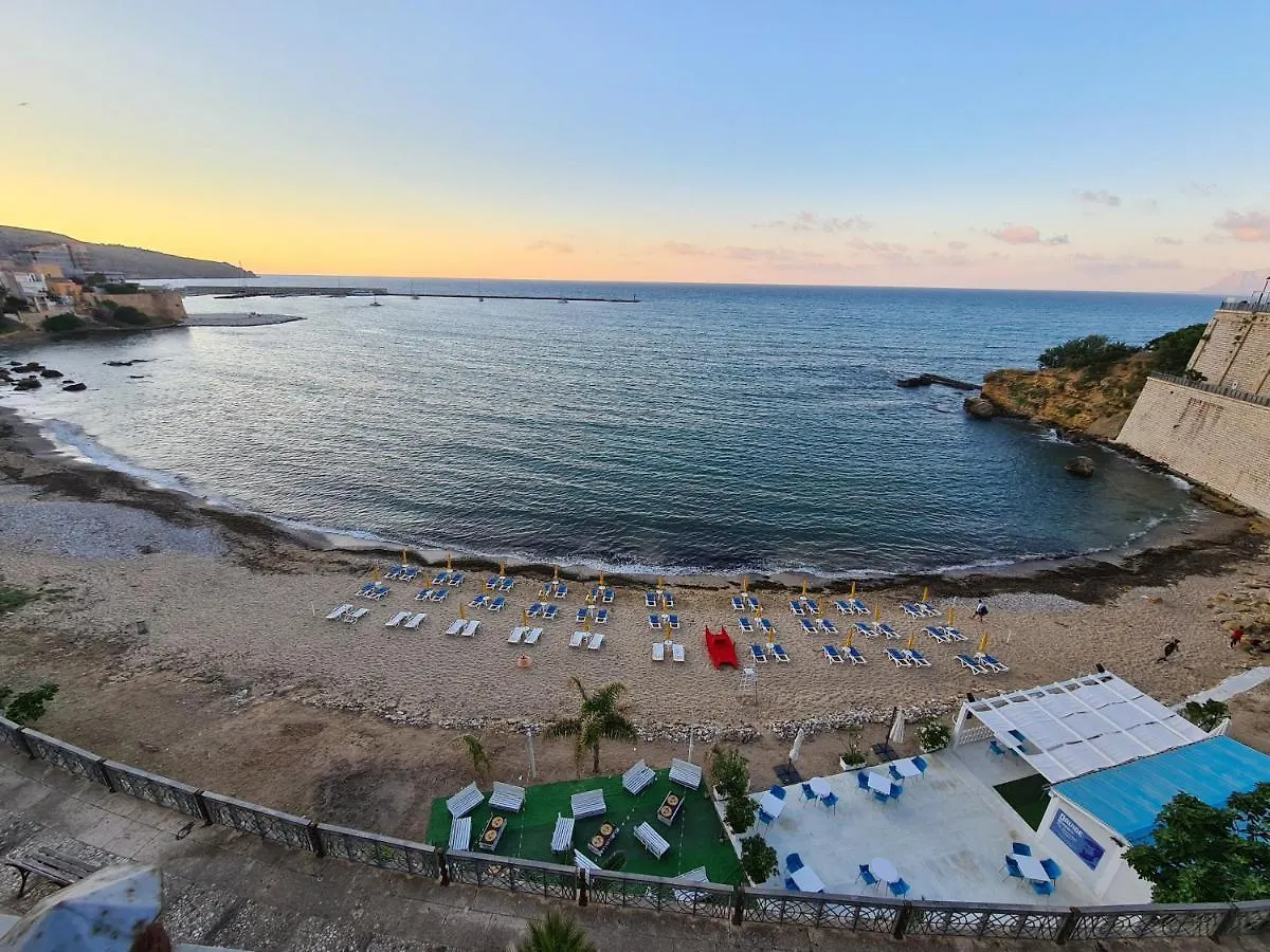 Diamond Apartment Castellammare del Golfo 0*,  İtalya